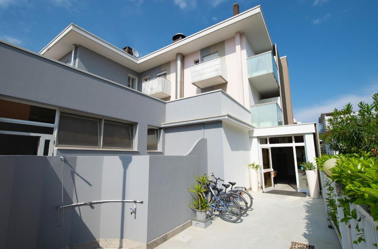Nice Hotel Bibione Exterior photo
