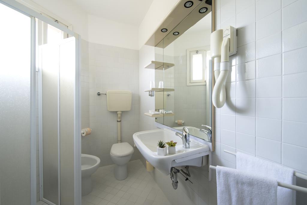 Nice Hotel Bibione Exterior photo