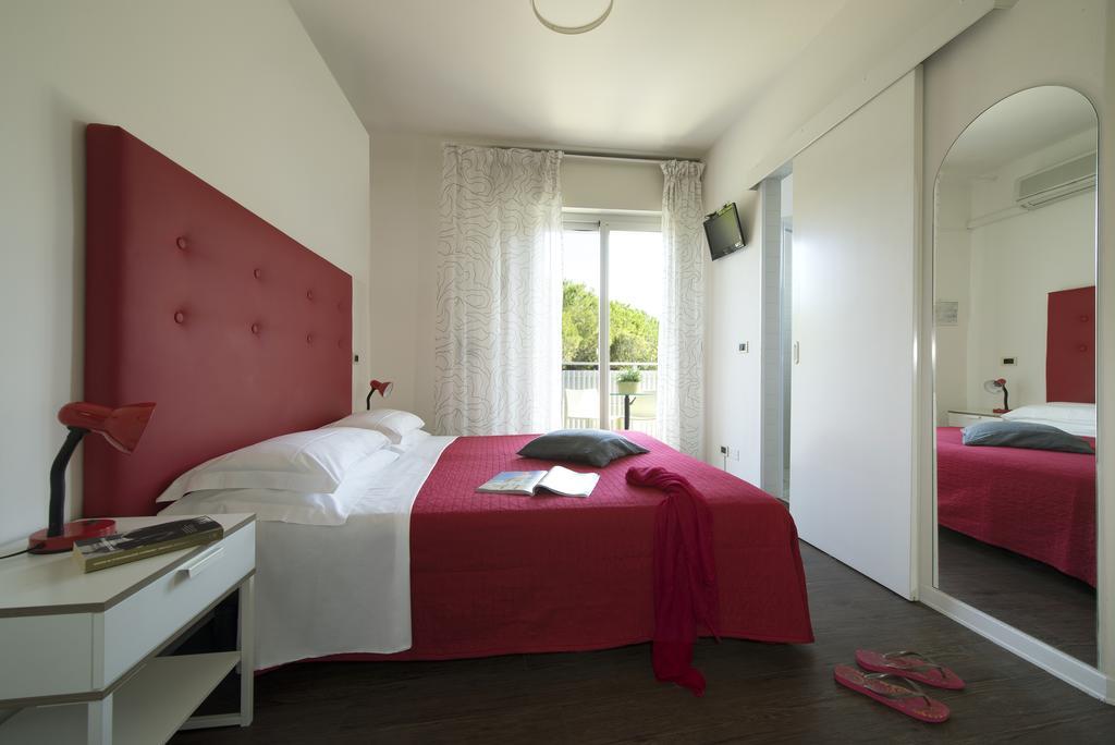 Nice Hotel Bibione Exterior photo