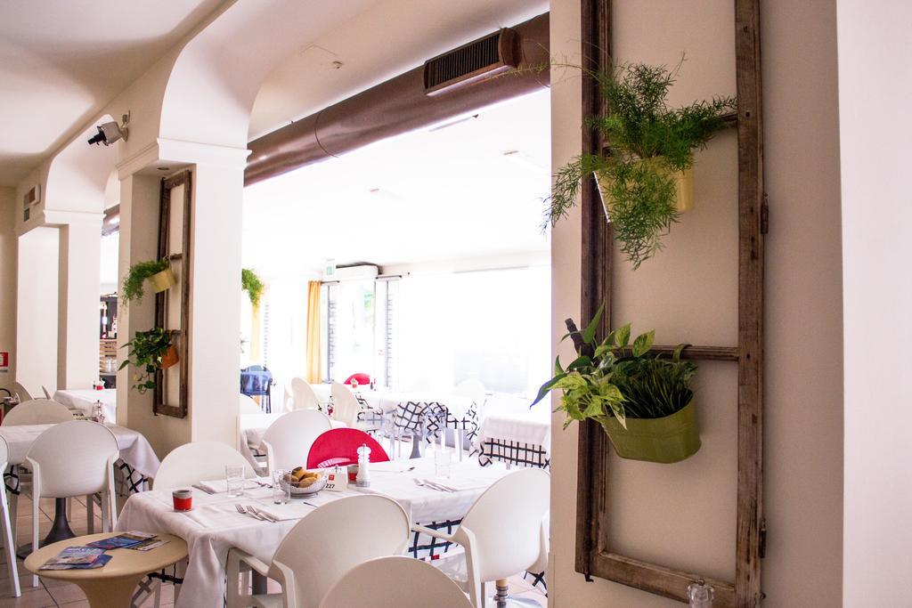 Nice Hotel Bibione Exterior photo