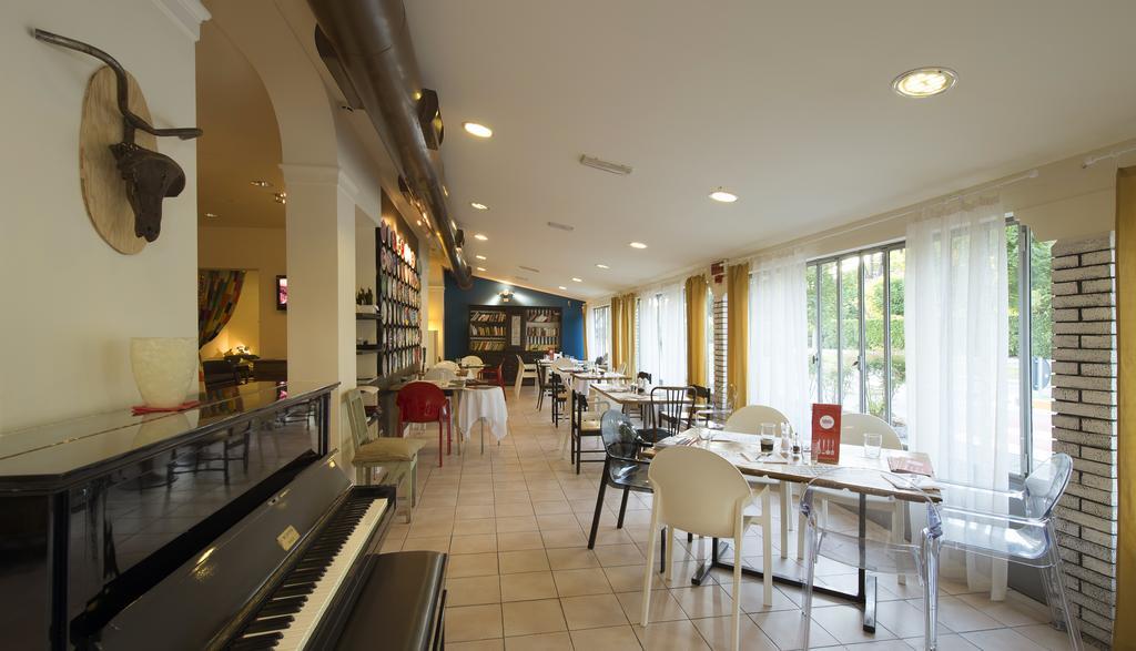 Nice Hotel Bibione Exterior photo