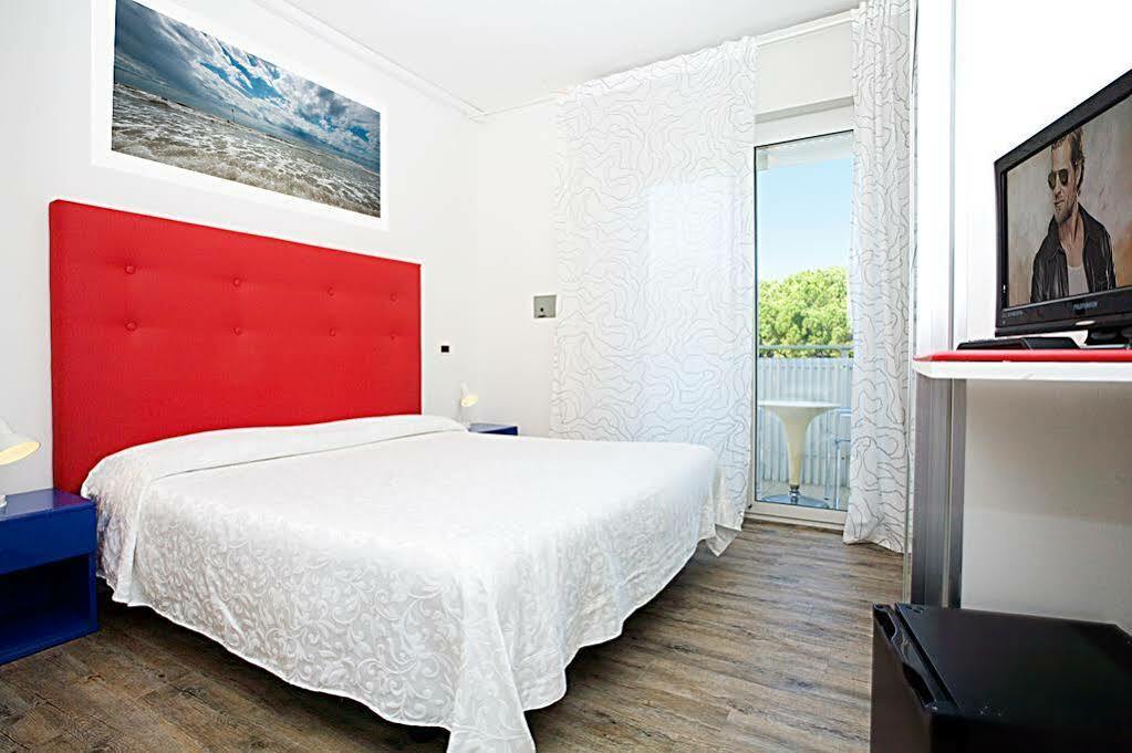 Nice Hotel Bibione Exterior photo